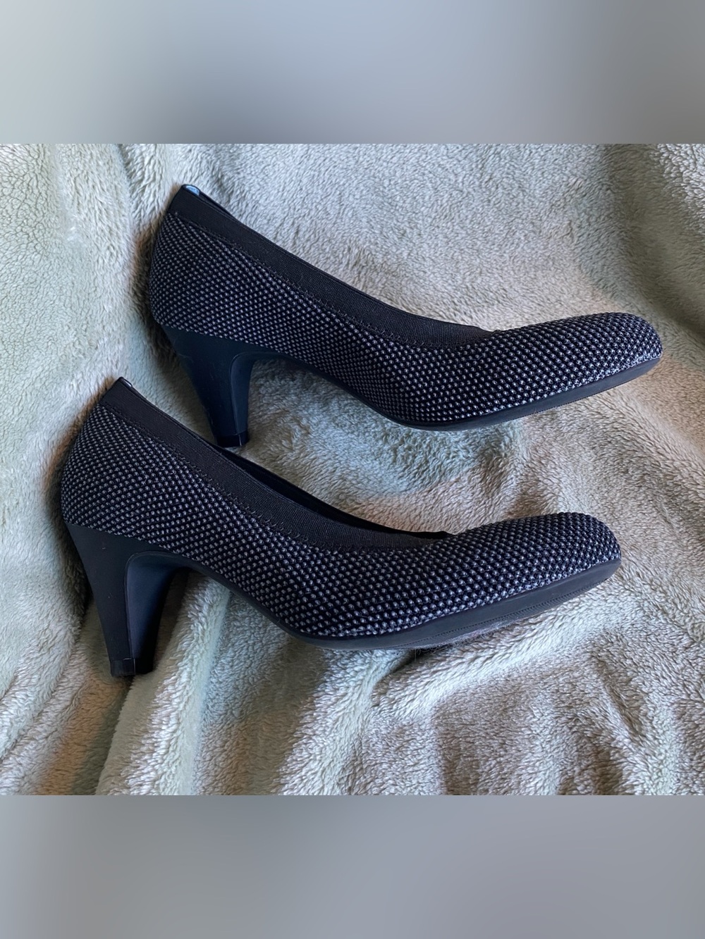 Betabrand comfort kitten heals. 7.5